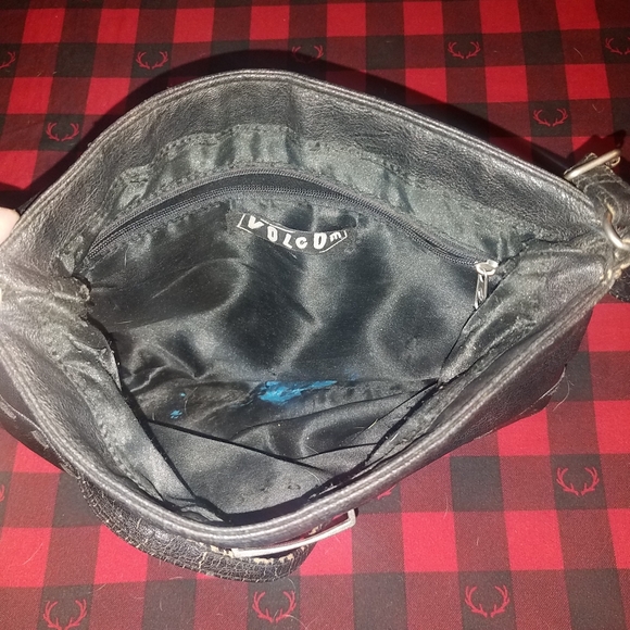 Volcom Small Black Distressed Crossbody Purse Bag - Picture 8 of 9